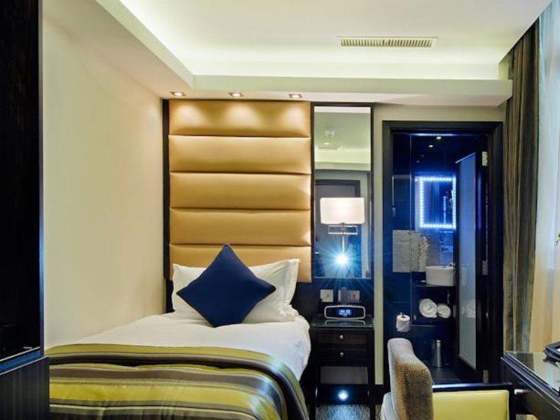 Park Grand Mayfair London Exterior photo A room at the hotel
